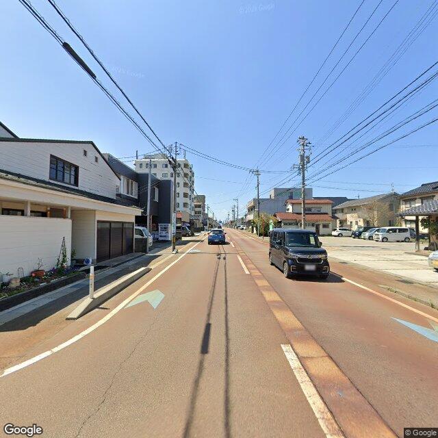 目印7：左折 して 県道8号 に向かう