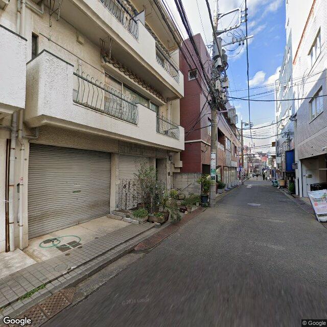 目印6：目的地に到着。日吉校（建物前）