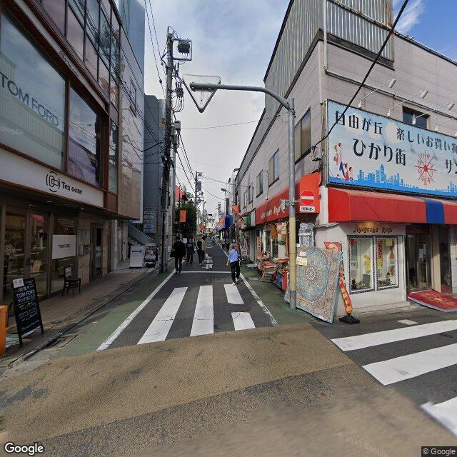 目印3：クァン アン タム が見えたら正しい道。直進