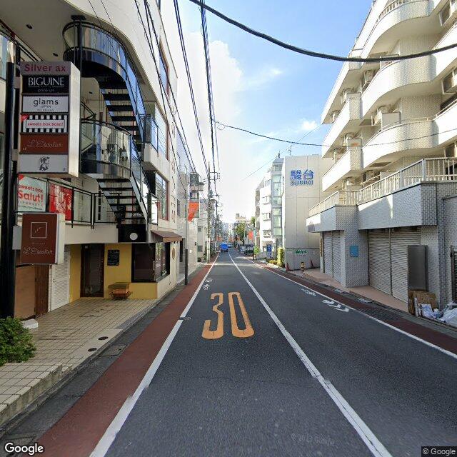 目印6：左折 する 目的地は前方左側です