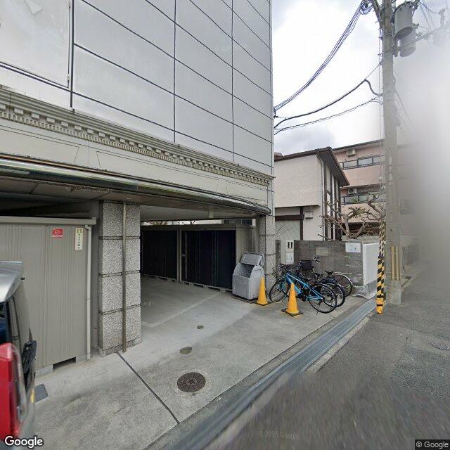 目印13：目的地に到着。高槻校（建物前）