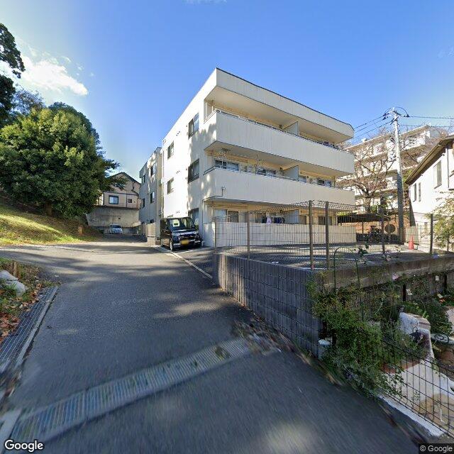 目印13：道なりにまっすぐ進みます