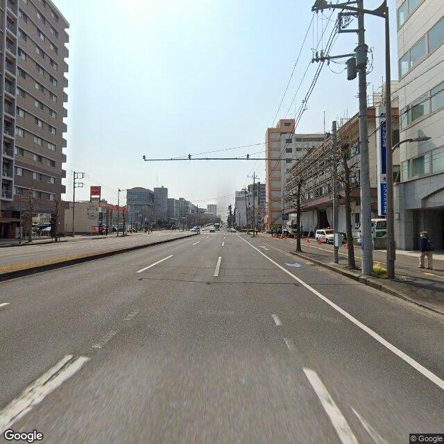 目印7：カラオケ酒場MoGu が見えたら正しい道。直進