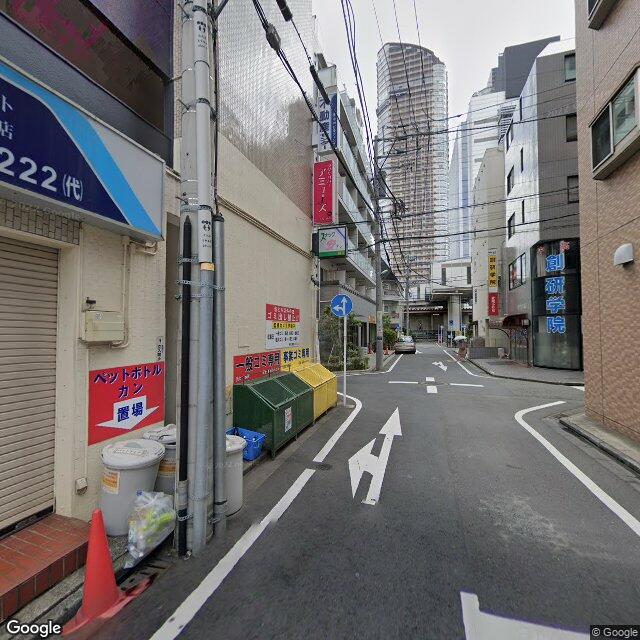 目印4：右側の串カツ田中 武蔵小杉店の先を 右折 する