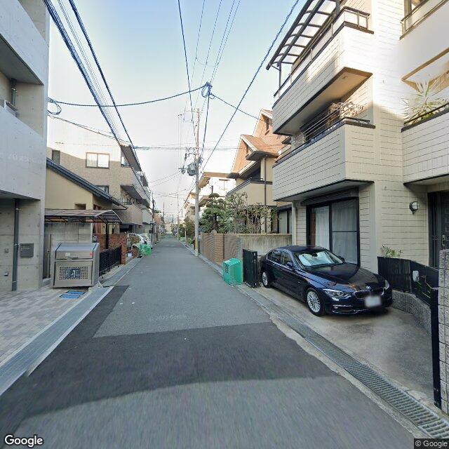 目印14：目的地に到着。西宮北口校（建物前）