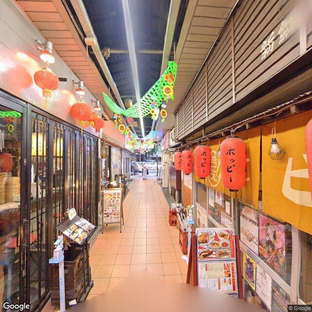 目印6：右折 して 国道246号 に入る サーティワンアイスクリーム 三軒茶屋店（右側）を通過する