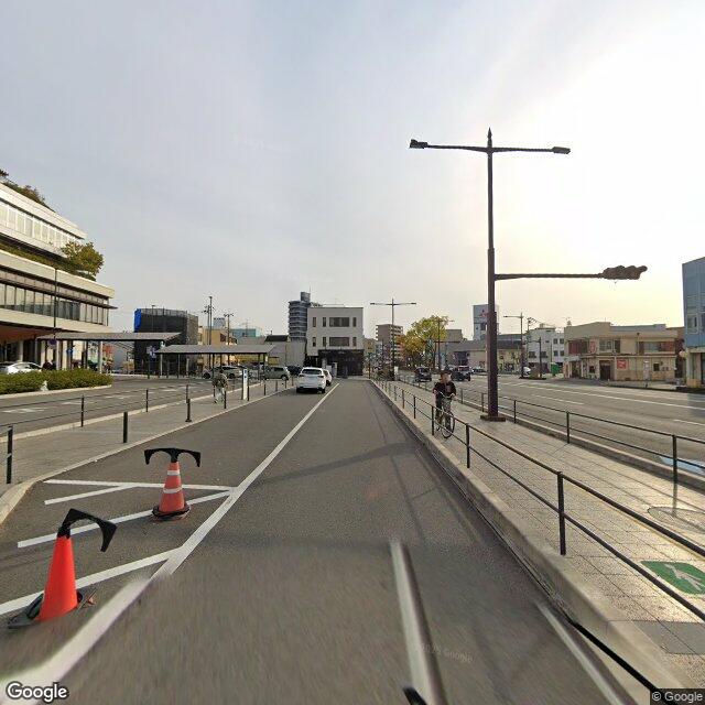 目印5：市駅前（交差点） を 左折 して 北大通り / 孝子越街道 / 新和歌浦中之島紀三井寺線 / 紀州街道 / 県道15号 に向かう