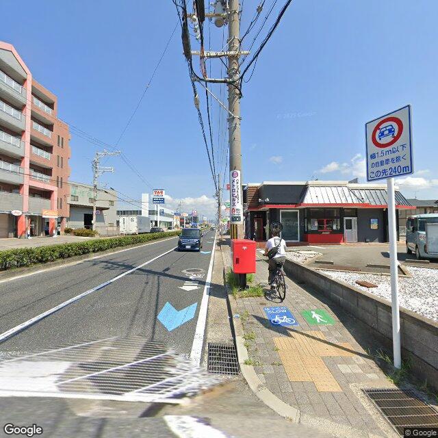 目印7：「三葛」（バス停）を目印に、そのまま直進