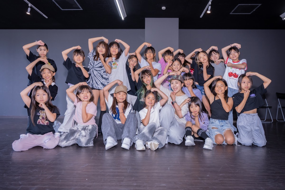 Ayari先生（リディアダンスアカデミー箕面阪大前校・西宮北口校のK-POP / HIPHOP / リトルダンス講師）